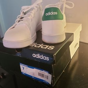 Adidas Sneakers